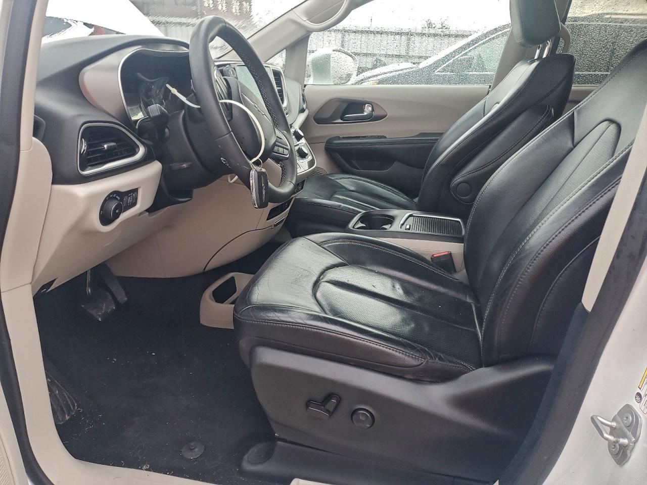 CHRYSLER PACIFICA TOURING L