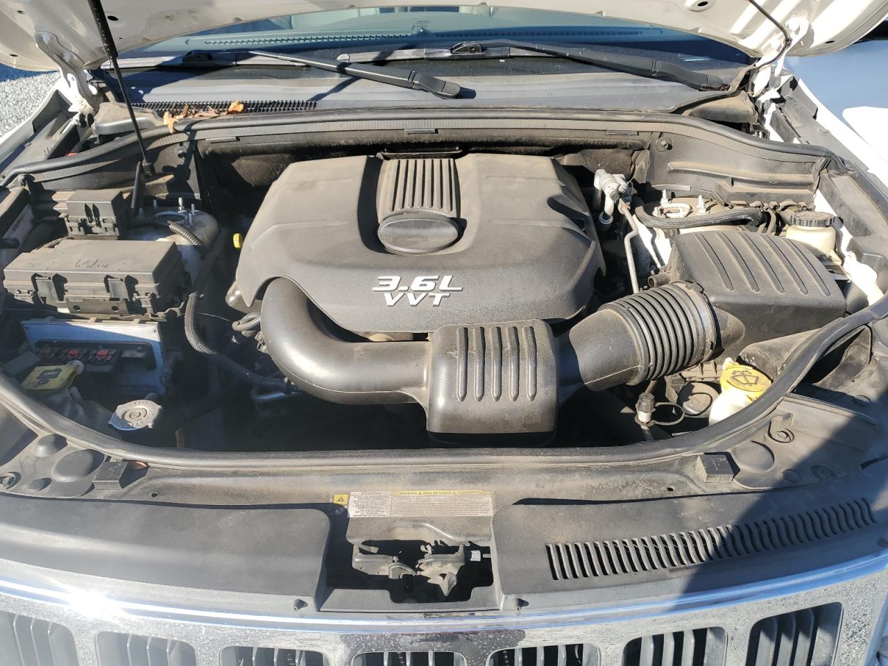 JEEP GRAND CHEROKEE LAREDO