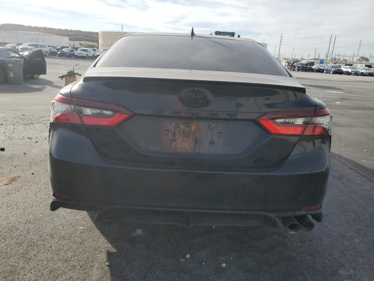 TOYOTA CAMRY SE NIGHT SHADE