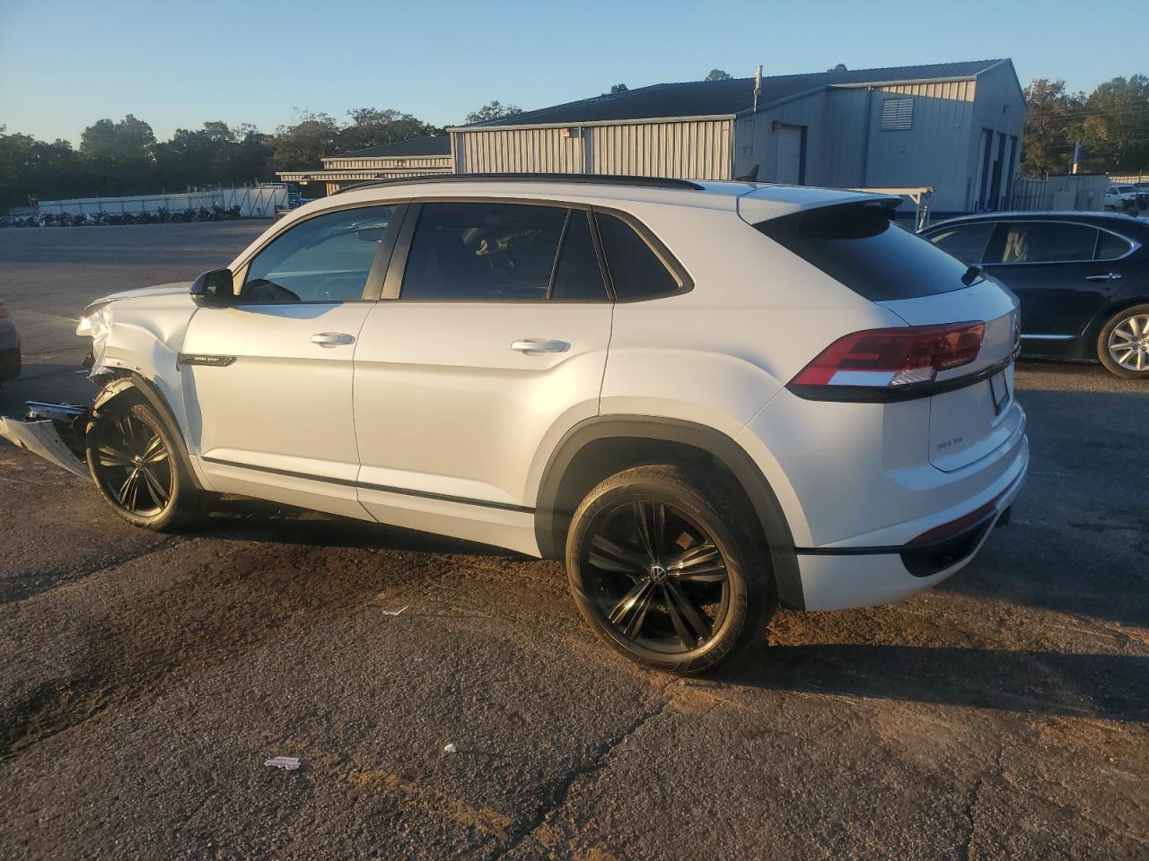 VOLKSWAGEN ATLAS CROSS SPORT SEL R-LINE