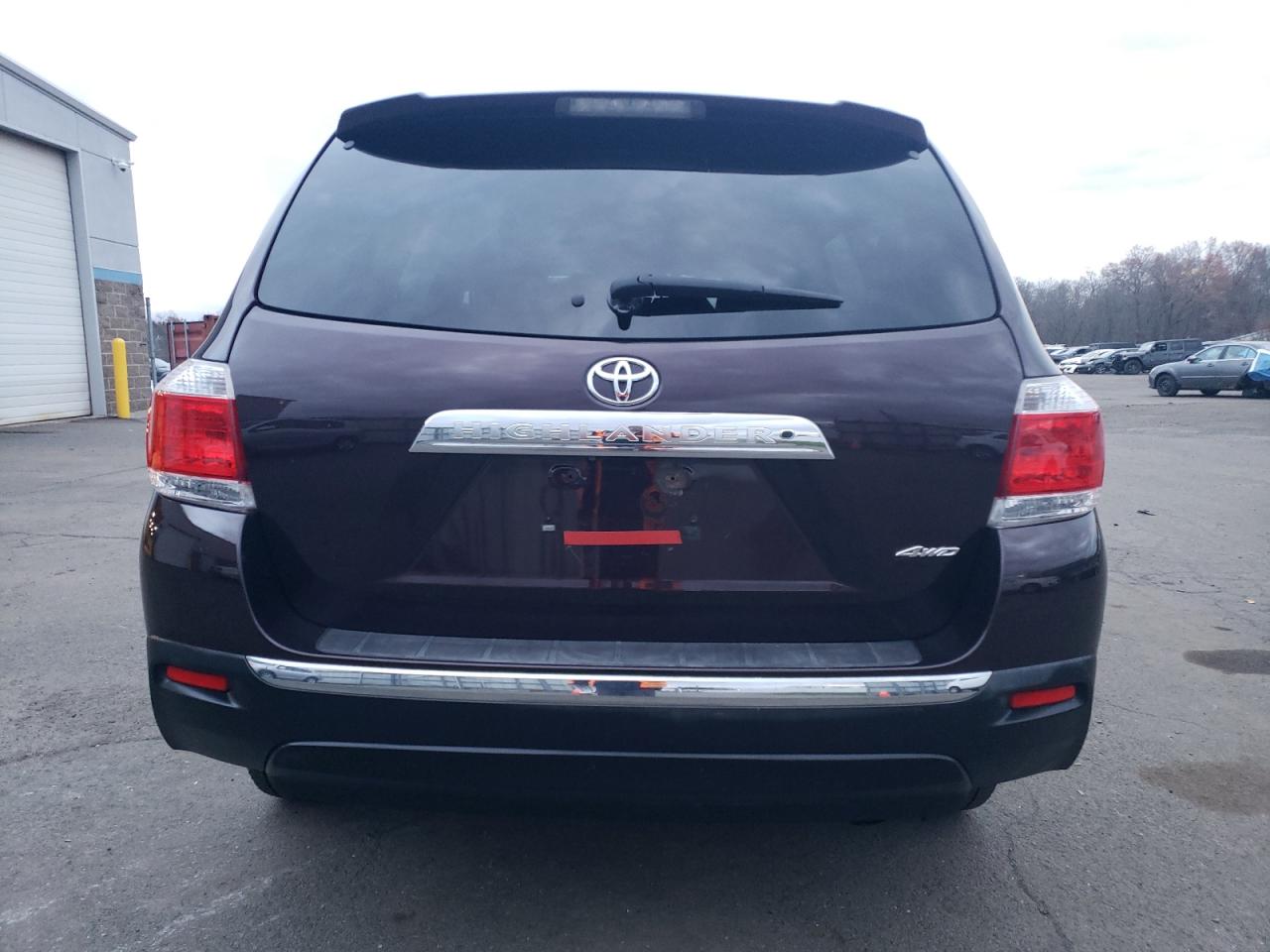 TOYOTA HIGHLANDER BASE