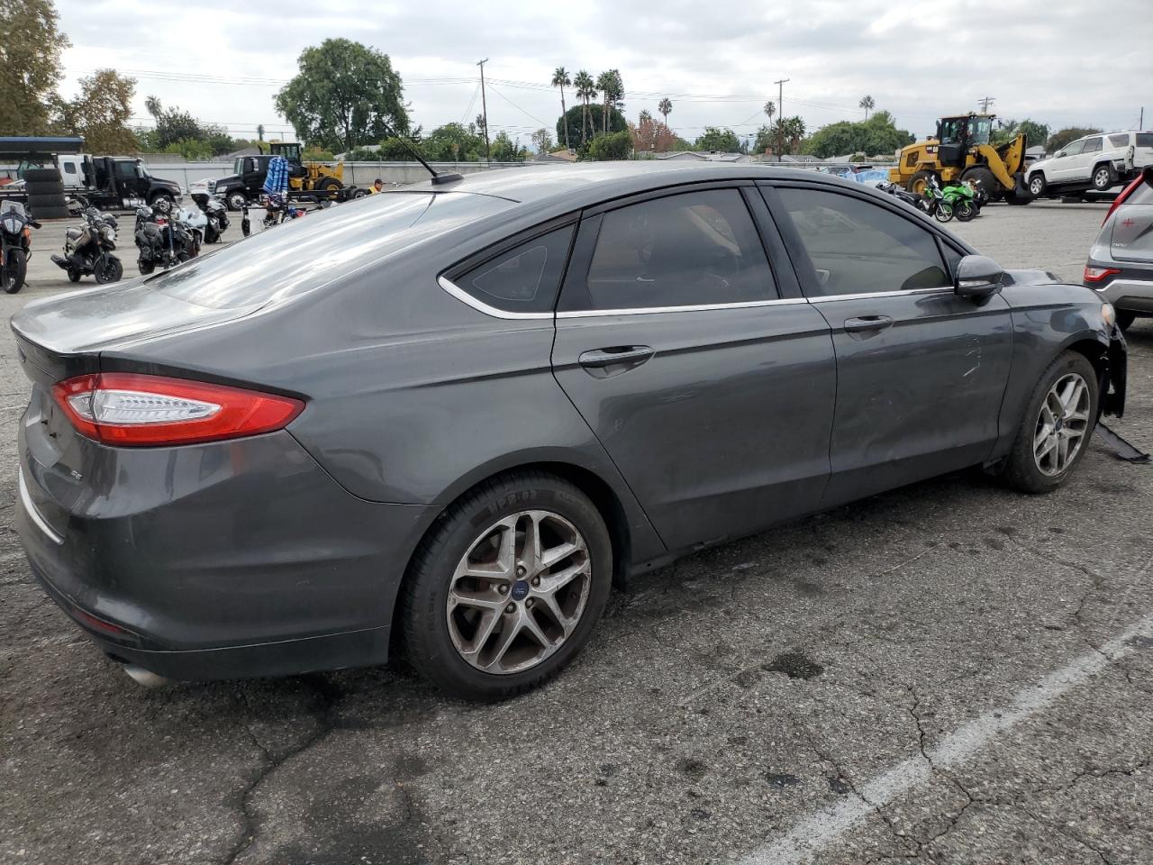 FORD FUSION SE