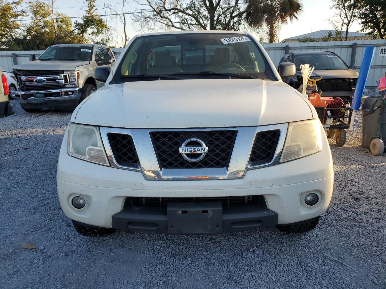 NISSAN FRONTIER SV