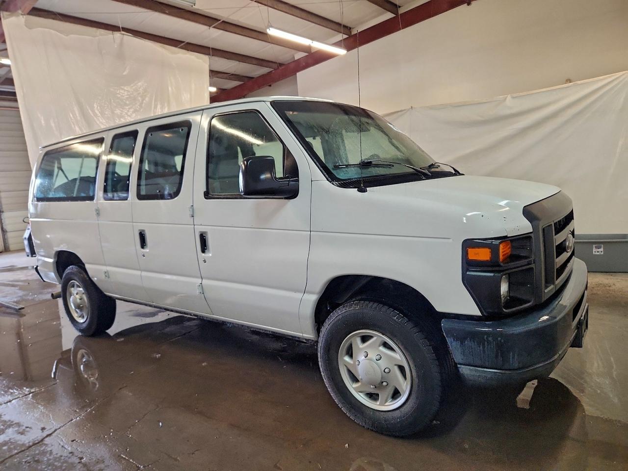 FORD ECONOLINE E350 SUPER DUTY WAGON