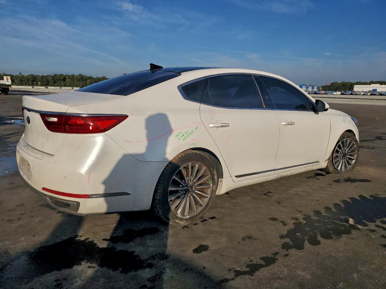 KIA CADENZA PREMIUM