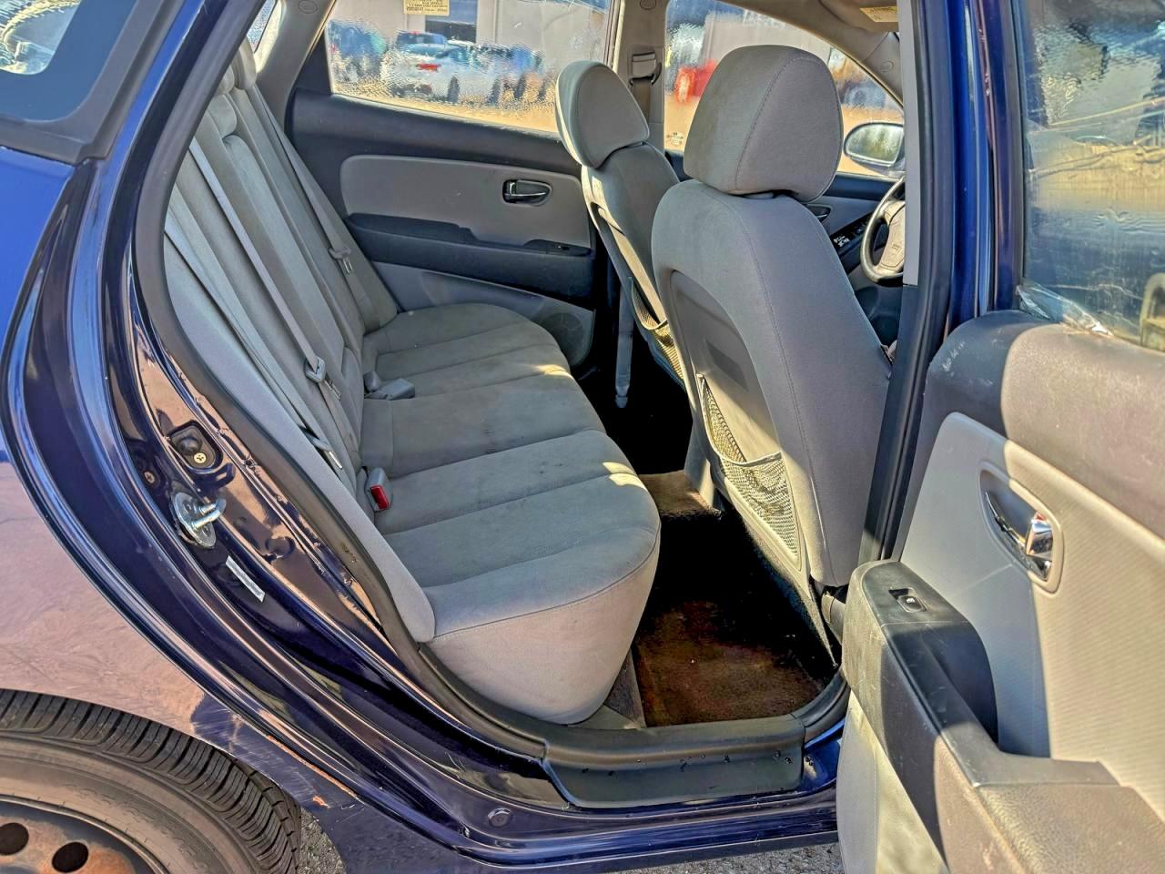 HYUNDAI ELANTRA BLUE