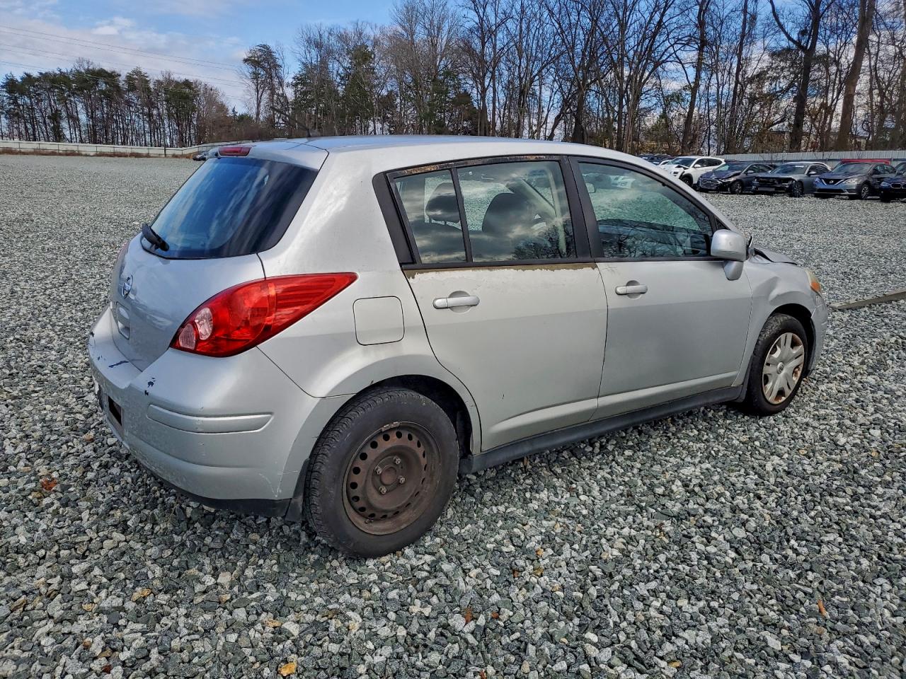 NISSAN VERSA S