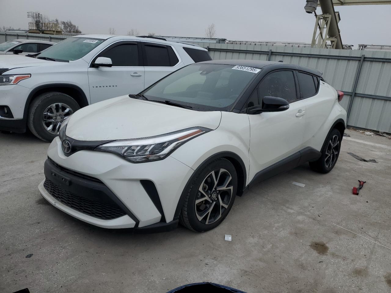 TOYOTA C-HR XLE