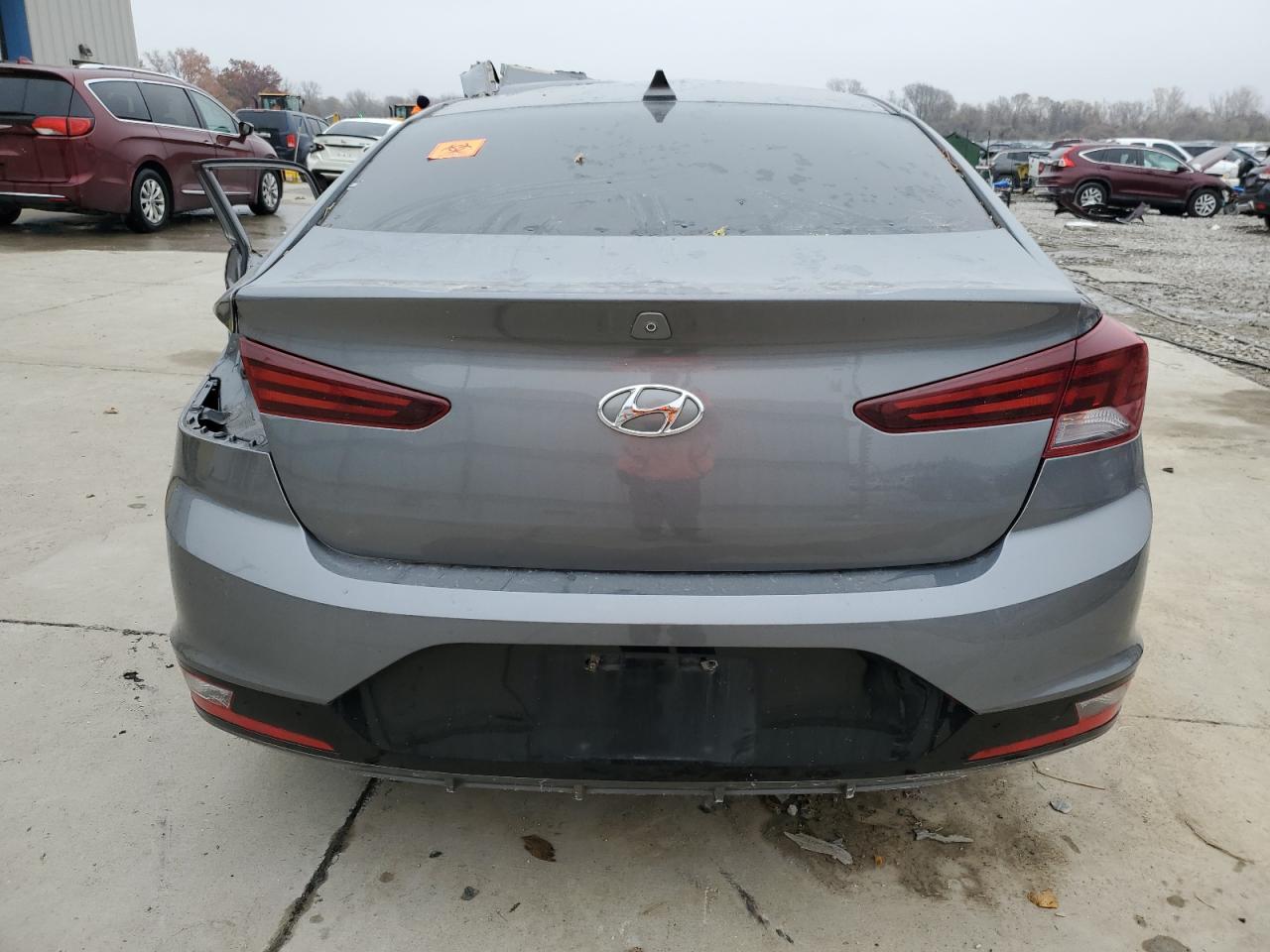 HYUNDAI ELANTRA SEL