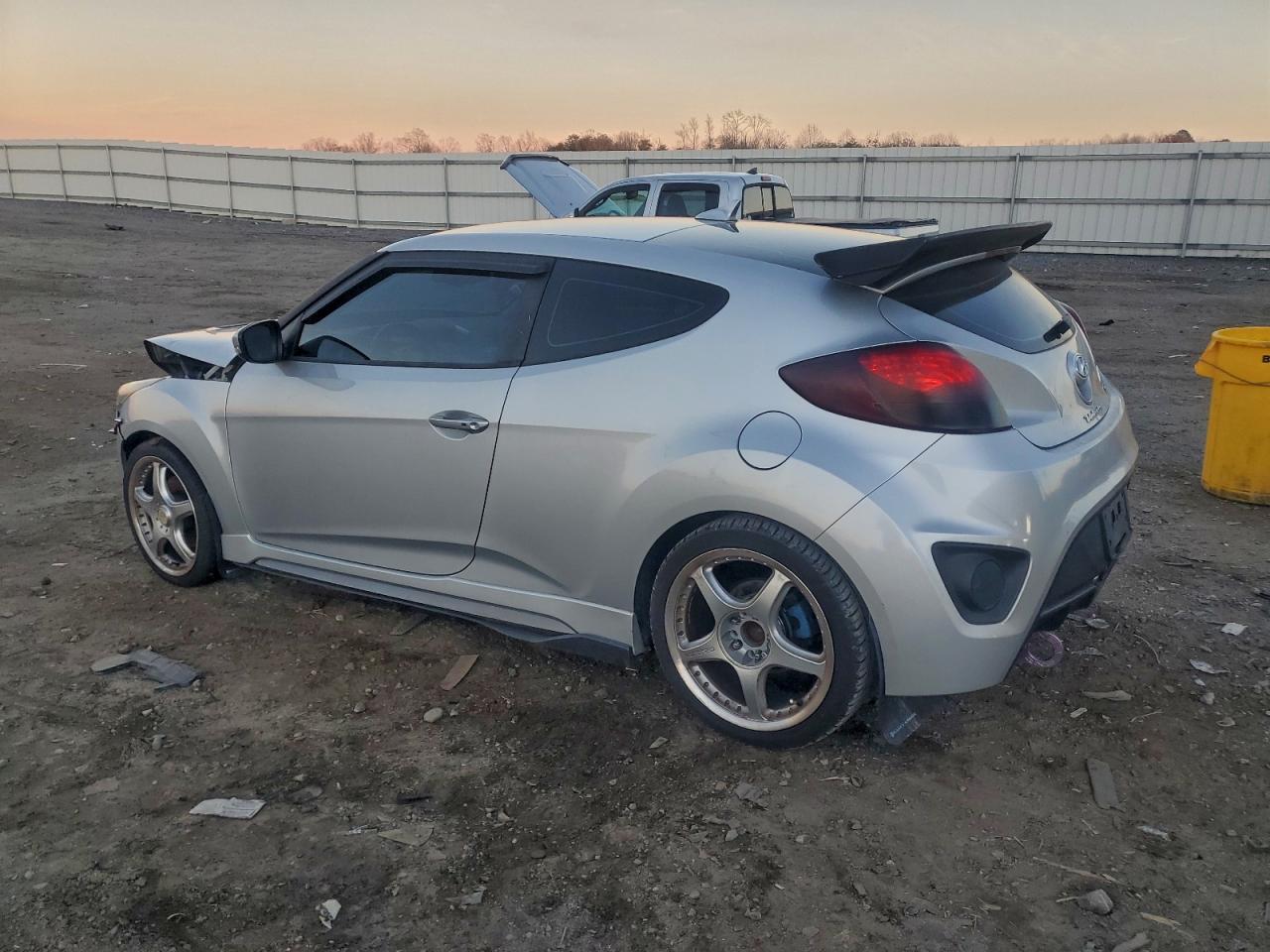 HYUNDAI VELOSTER TURBO