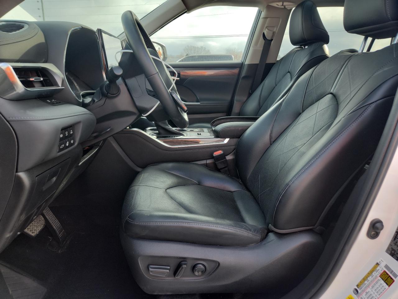 TOYOTA HIGHLANDER HYBRID PLATINUM