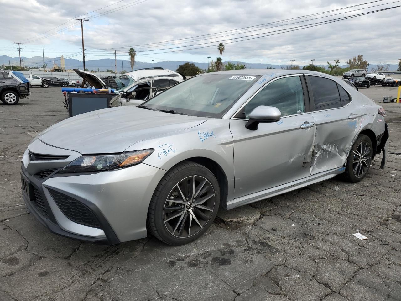 Lot #3317027074 2021 TOYOTA CAMRY SE