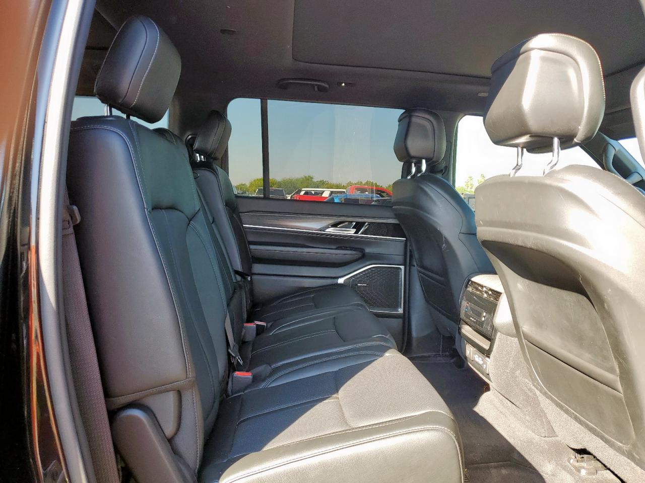 JEEP WAGONEER SERIES II