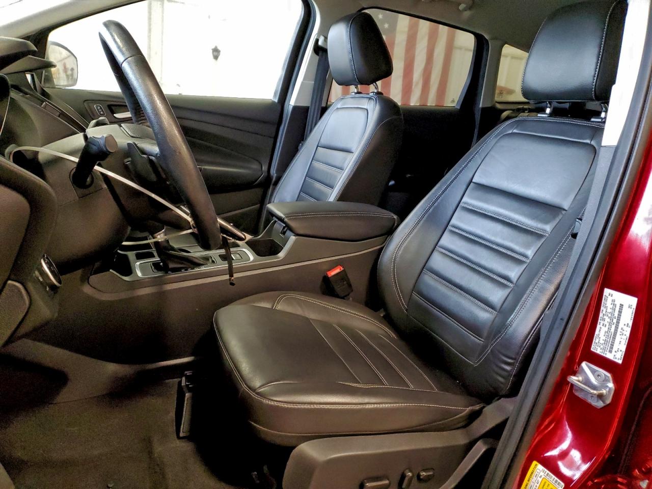 FORD ESCAPE TITANIUM