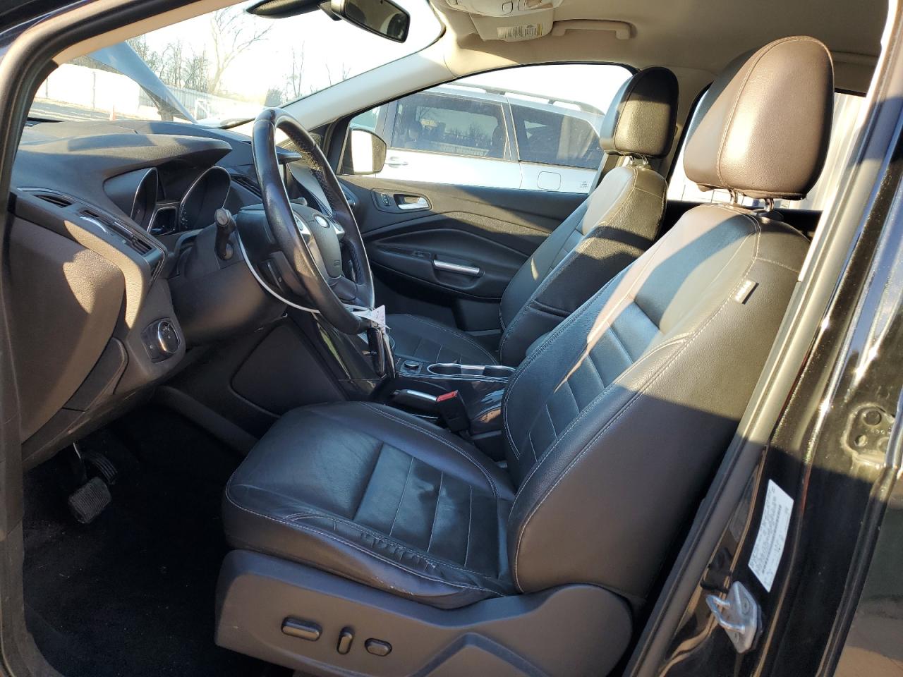 FORD ESCAPE TITANIUM