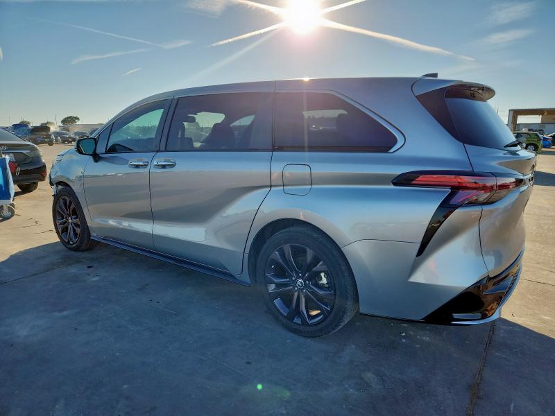 2023 TOYOTA SIENNA XSE 5TDXRKEC2PS155238