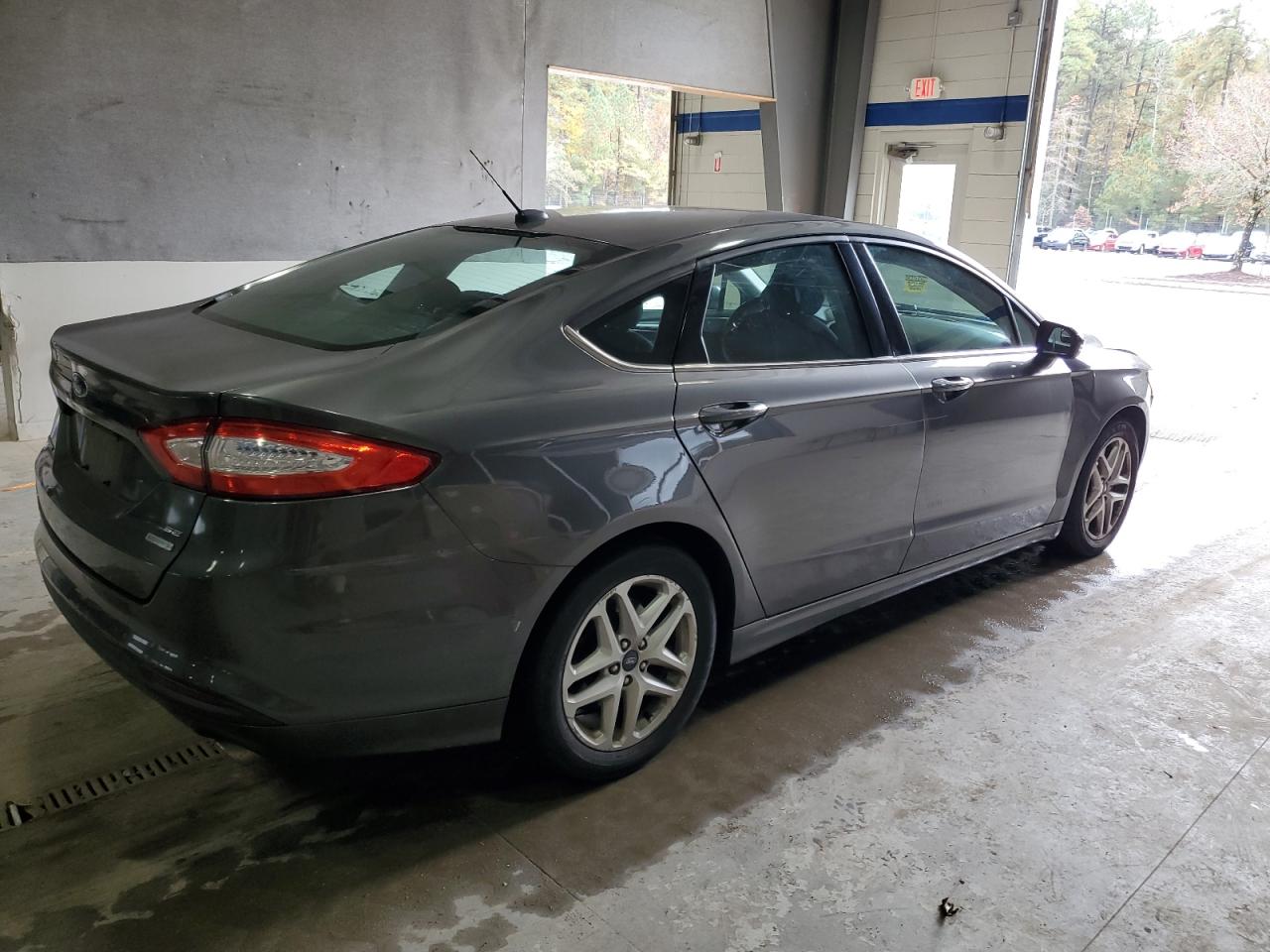FORD FUSION SE