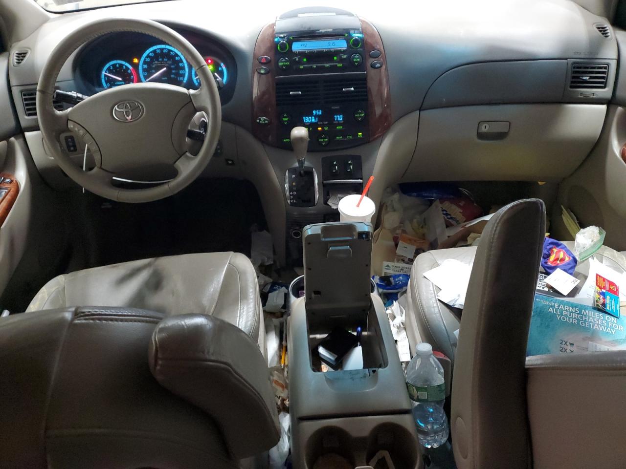 Lot #3298146298 2005 TOYOTA SIENNA XLE