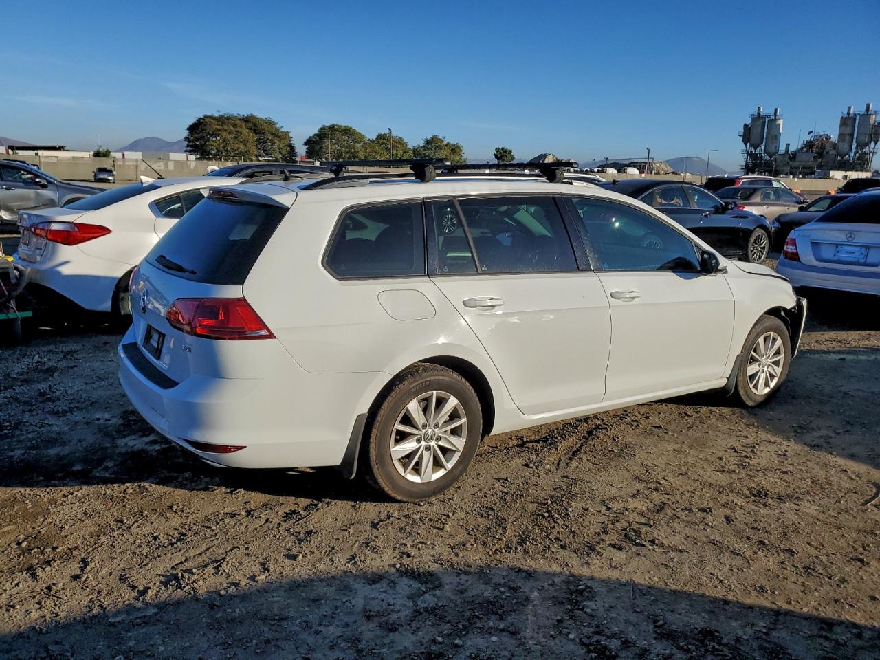 VOLKSWAGEN GOLF SPORTSVAN S