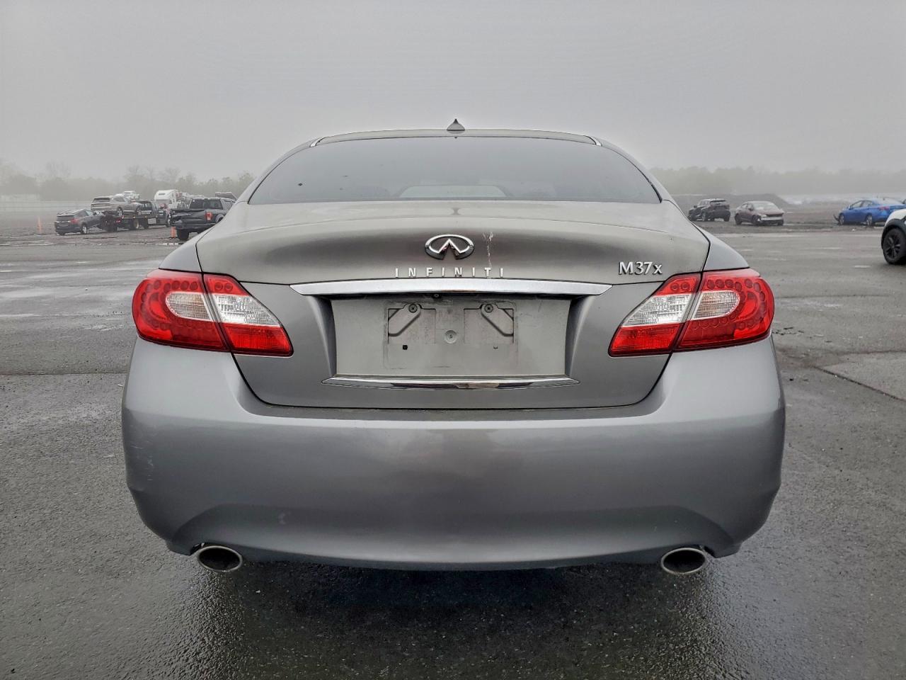 INFINITI M37 X