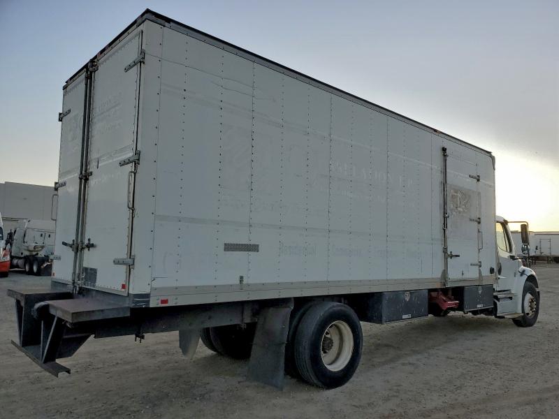 2013 FREIGHTLINER M2 106 MED #3301589642