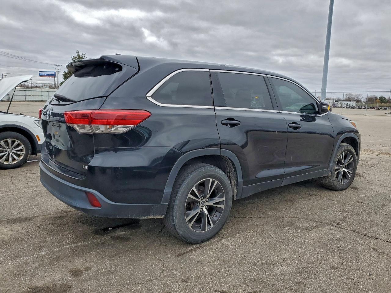 TOYOTA HIGHLANDER LE