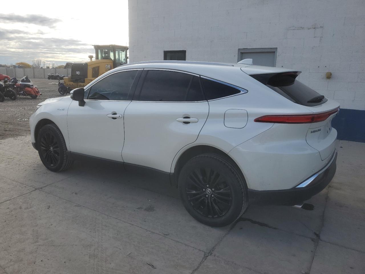 Lot #3311888192 2021 TOYOTA VENZA LE