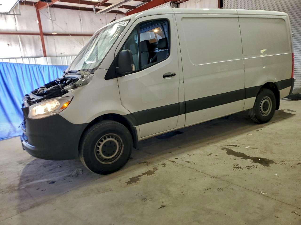 MERCEDES-BENZ SPRINTER 2500