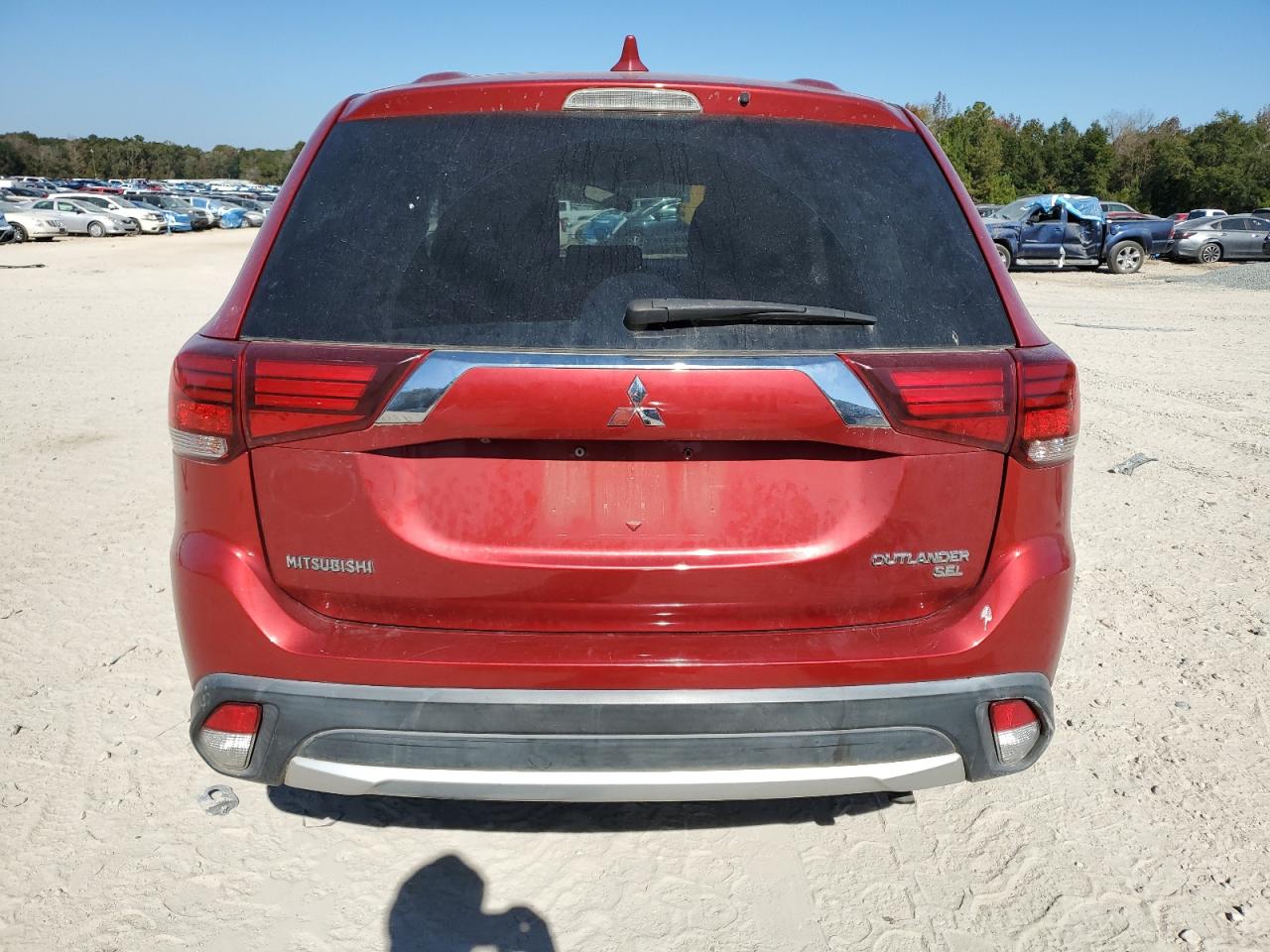 MITSUBISHI OUTLANDER ES