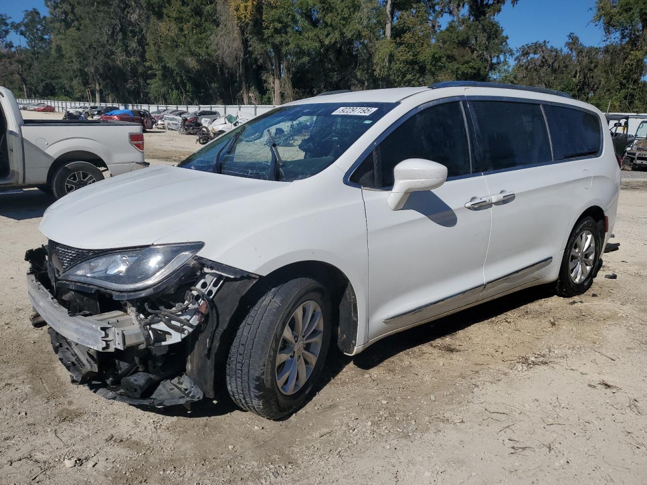 CHRYSLER PACIFICA TOURING L