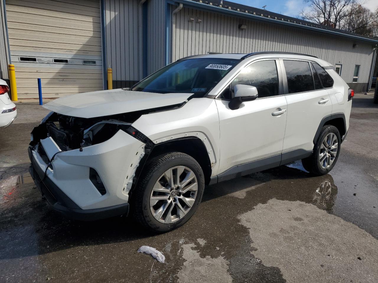 TOYOTA RAV4 XLE PREMIUM