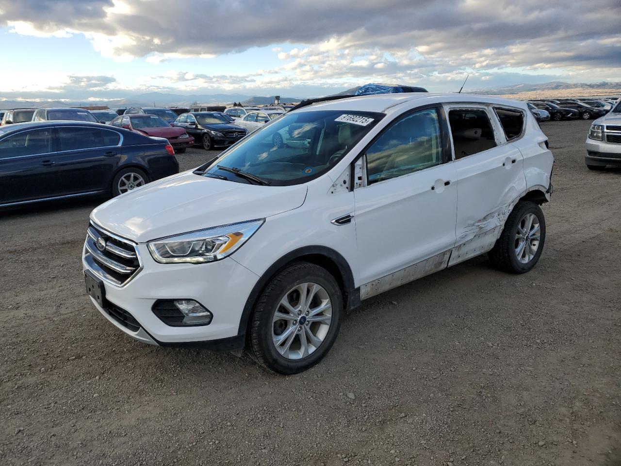 FORD ESCAPE SE