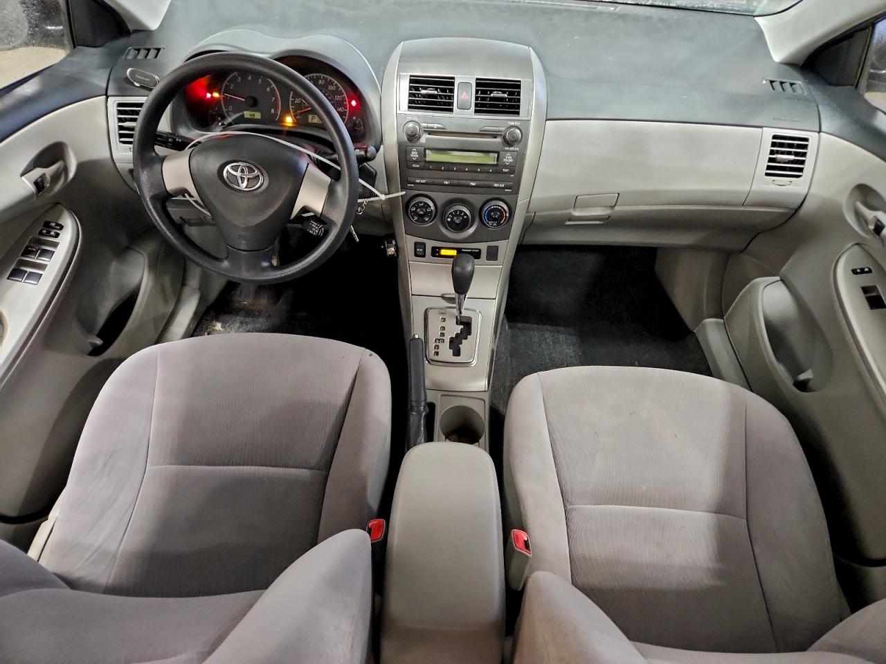 TOYOTA COROLLA BASE