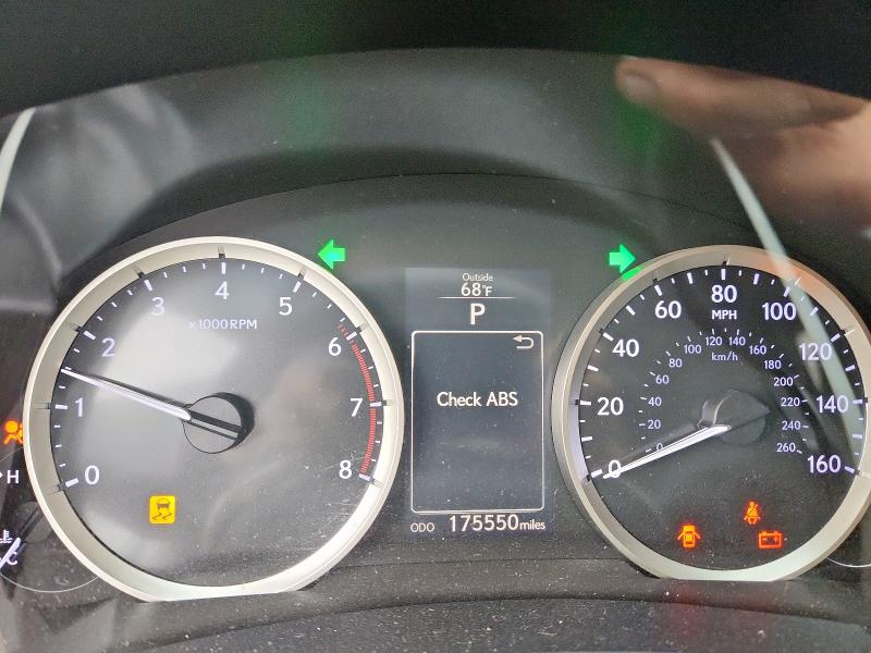 2016 LEXUS IS 200T #3297860781