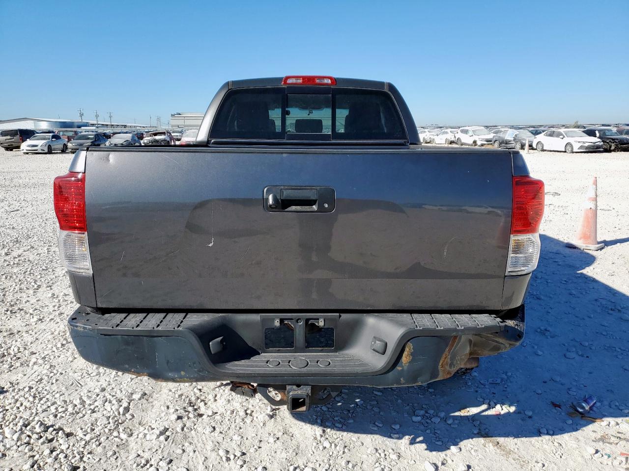 TOYOTA TUNDRA DOUBLE CAB SR5