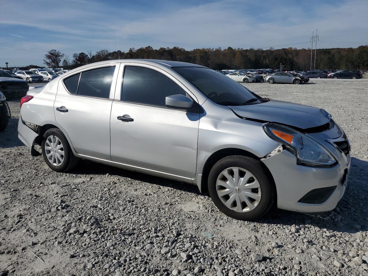 NISSAN VERSA S