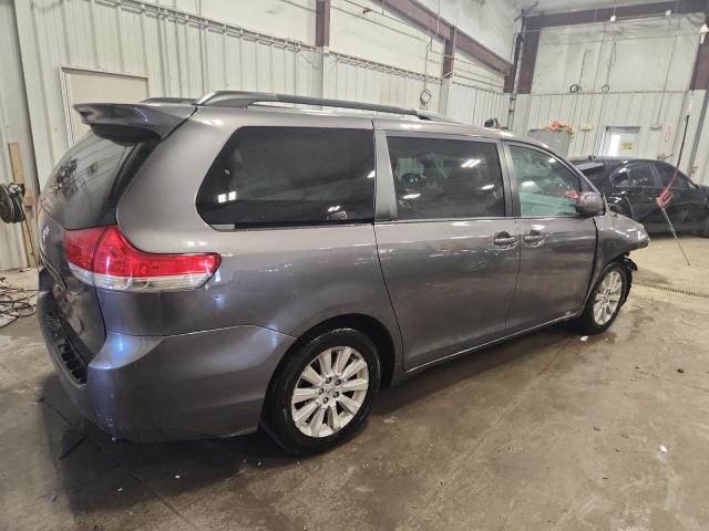2013 TOYOTA SIENNA LE #3298158276