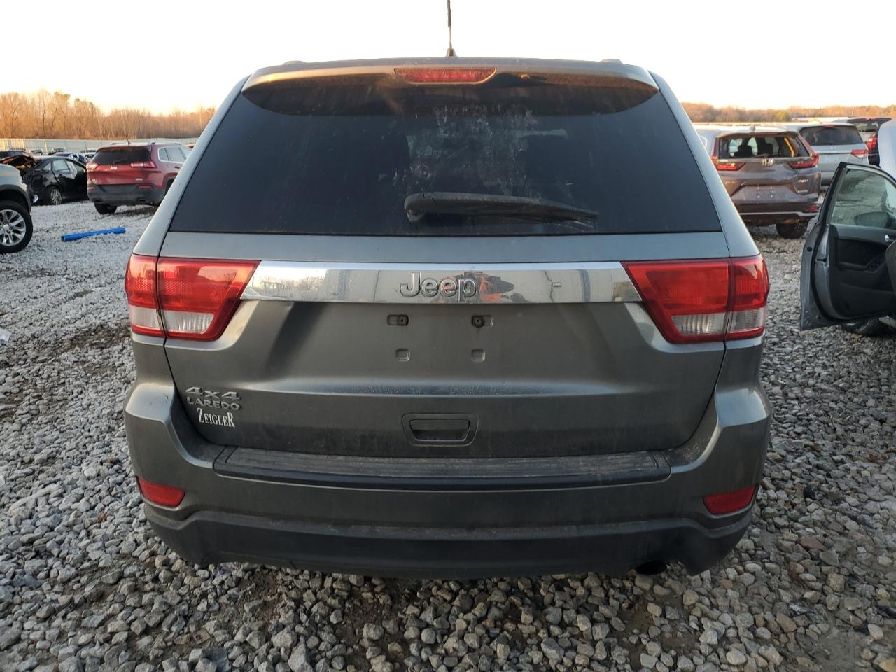 JEEP GRAND CHEROKEE LAREDO