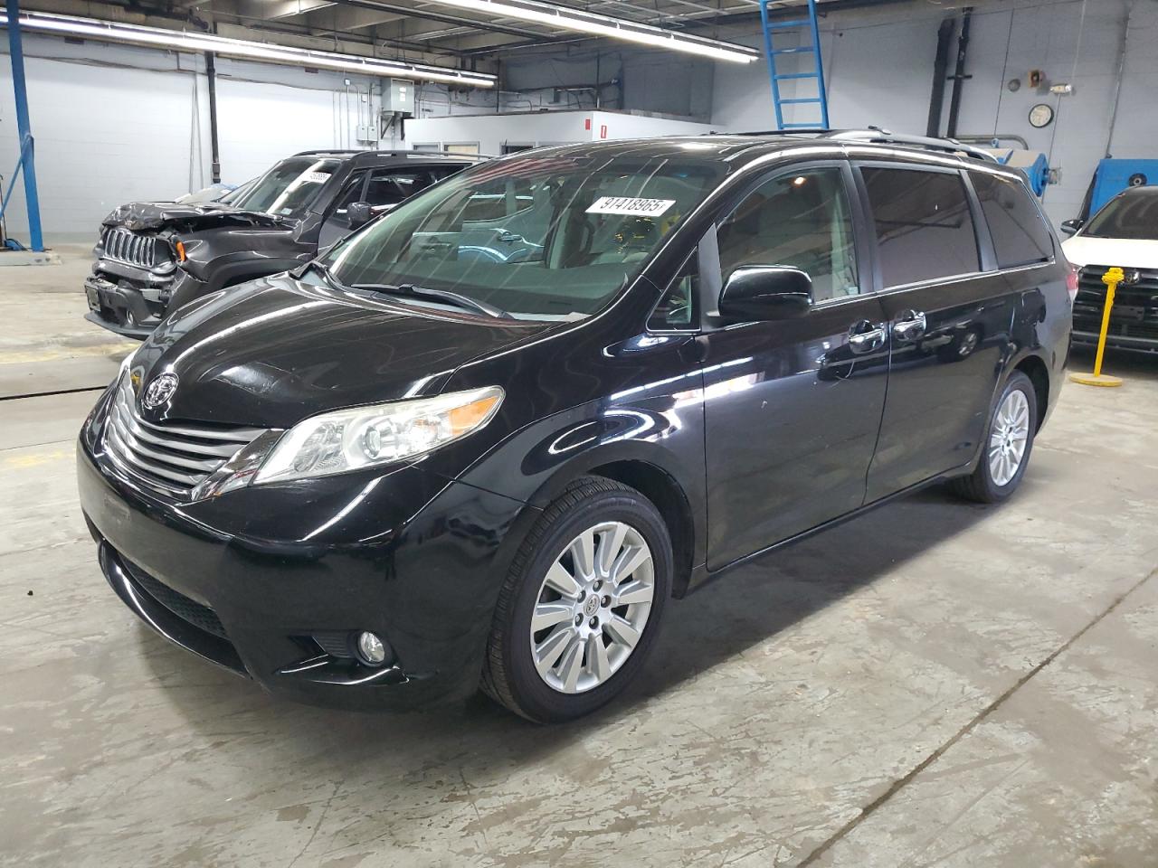 TOYOTA SIENNA XLE