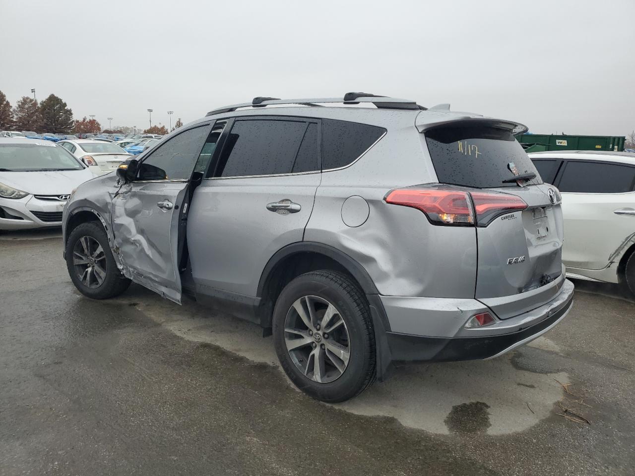 TOYOTA RAV4 XLE