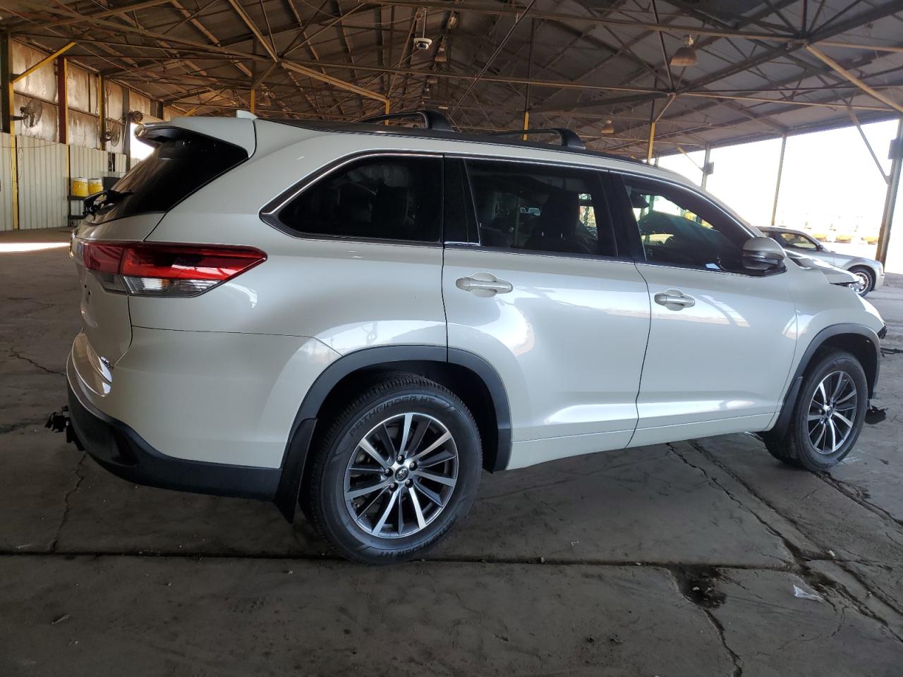 TOYOTA HIGHLANDER SE