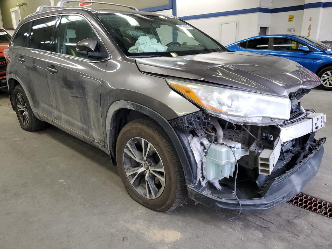 TOYOTA HIGHLANDER XLE