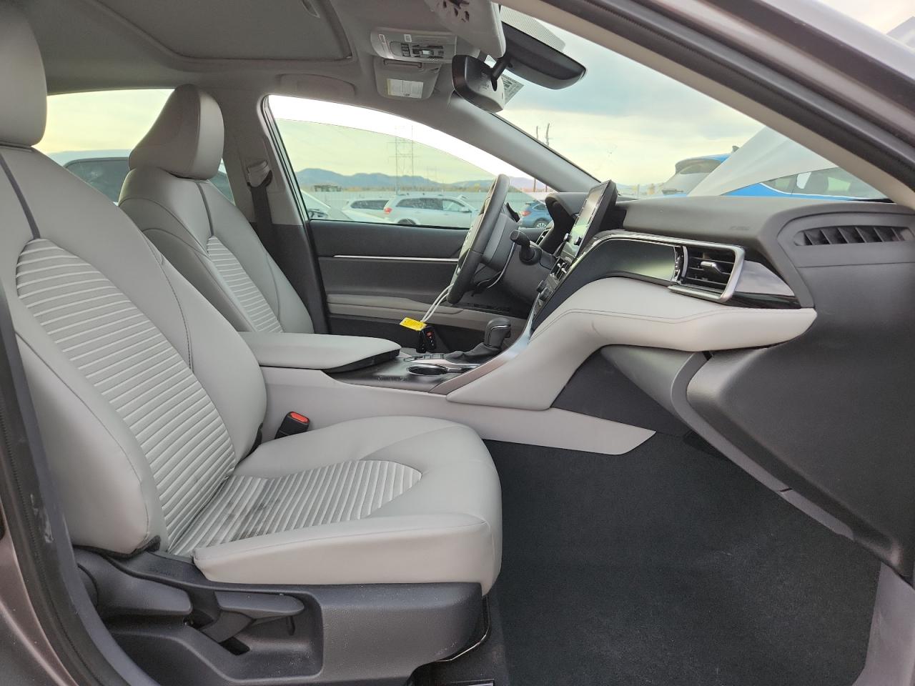 TOYOTA CAMRY SE NIGHT SHADE