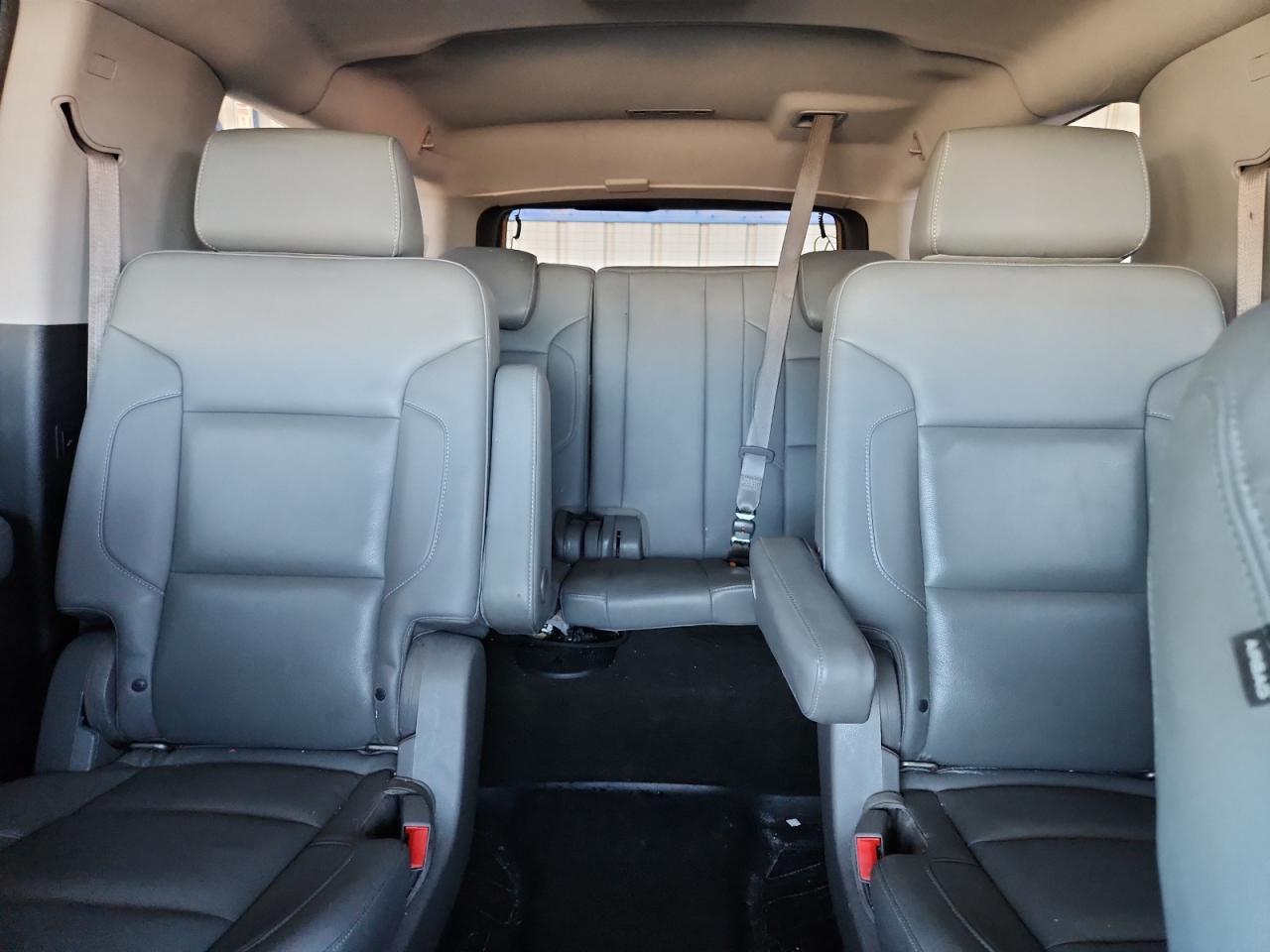 CHEVROLET SUBURBAN C1500 LT