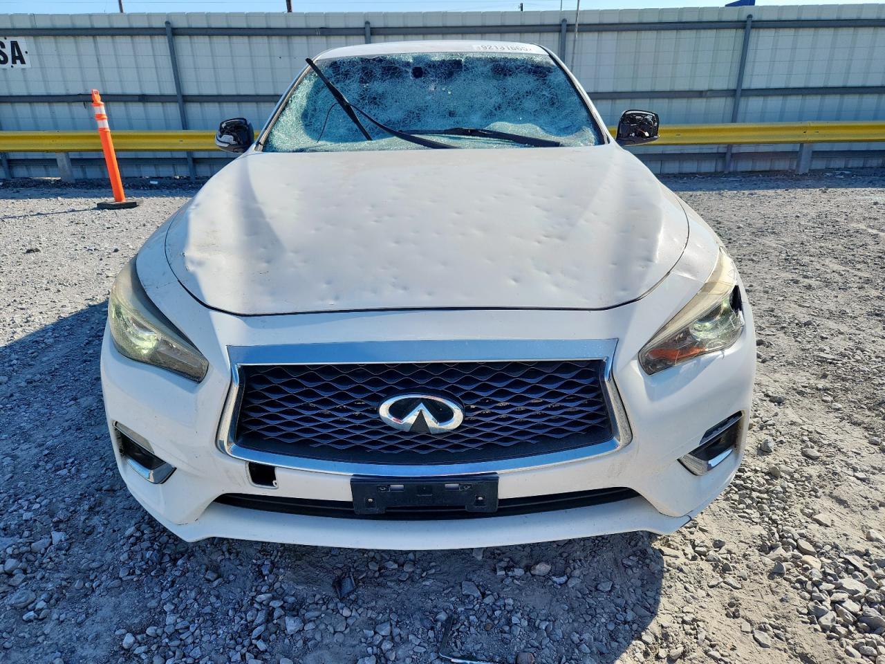 INFINITI Q50 LUXE