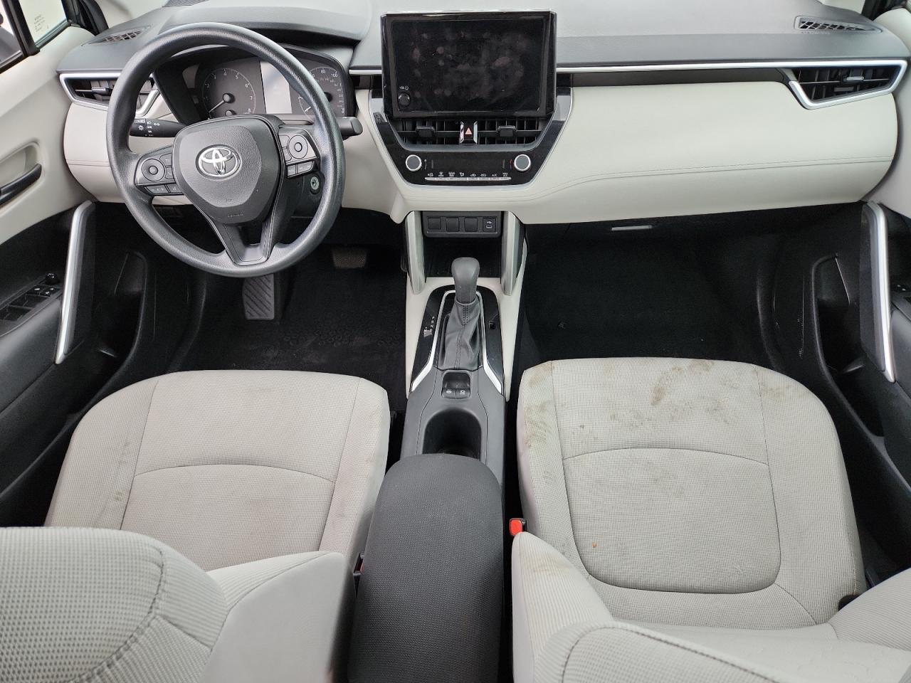 TOYOTA COROLLA CROSS L