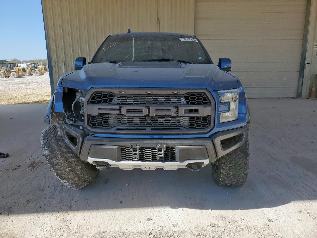 FORD F-150 RAPTOR