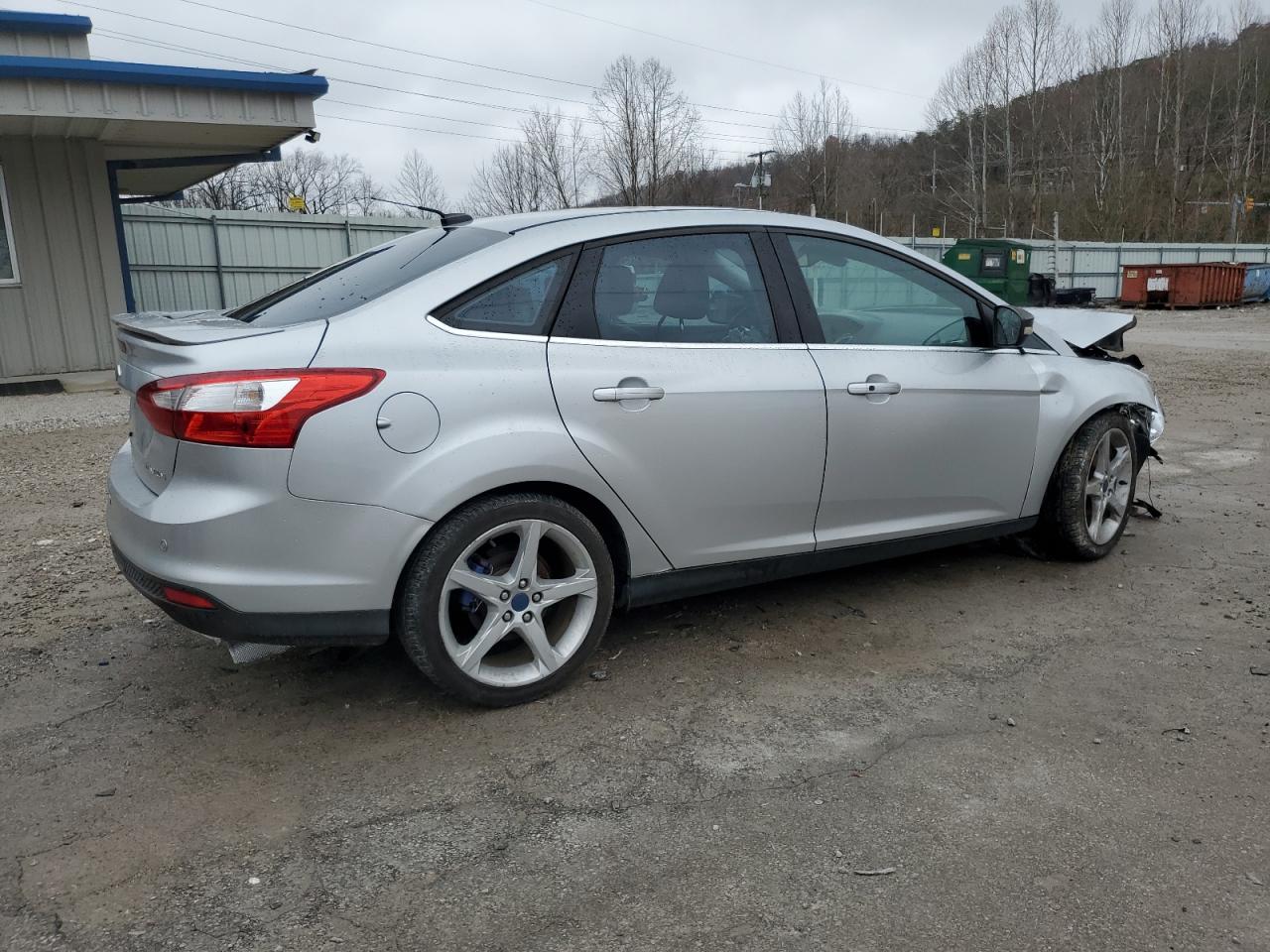 FORD FOCUS TITANIUM