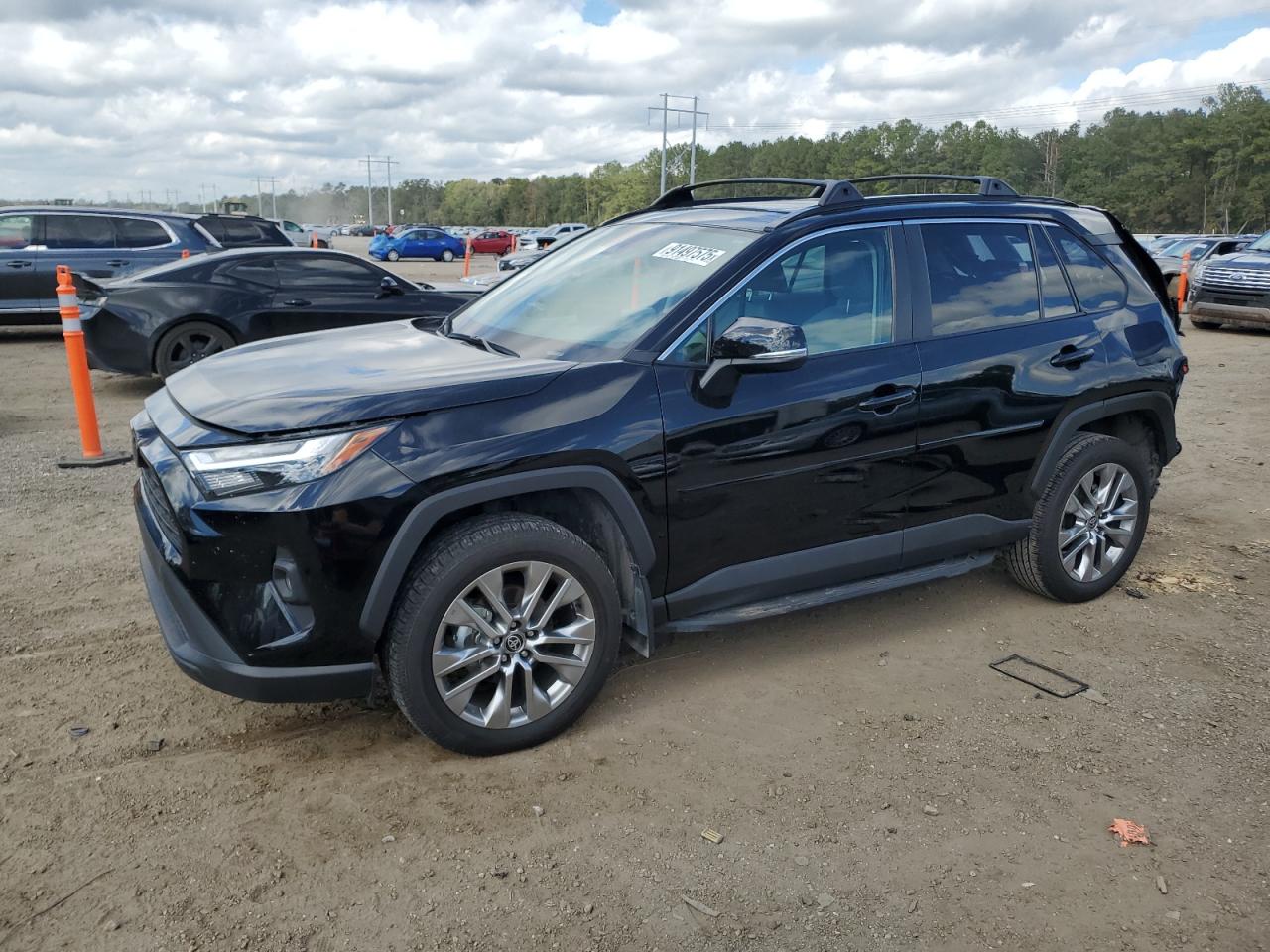 TOYOTA RAV4 XLE PREMIUM