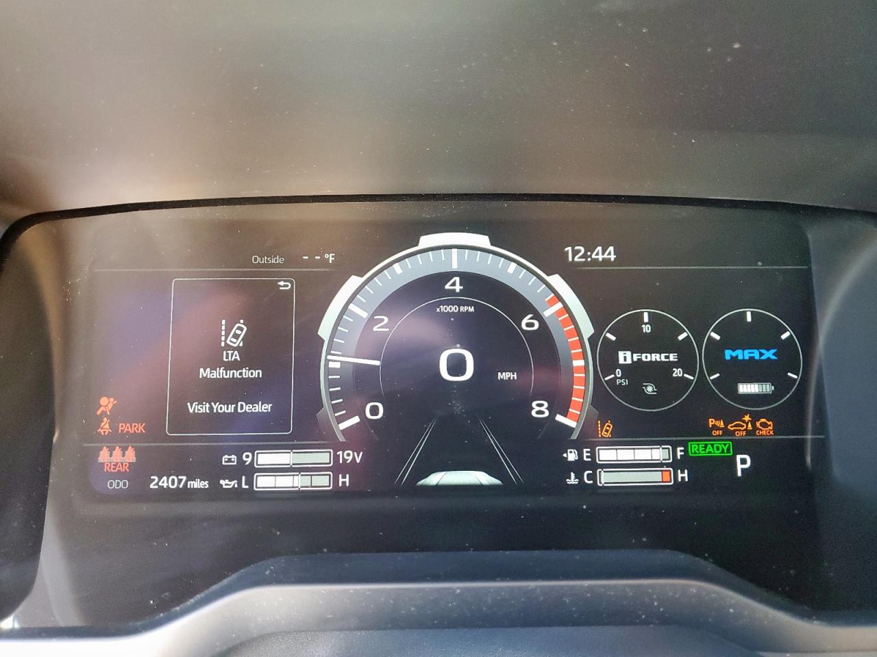 TOYOTA TUNDRA CREWMAX PLATINUM